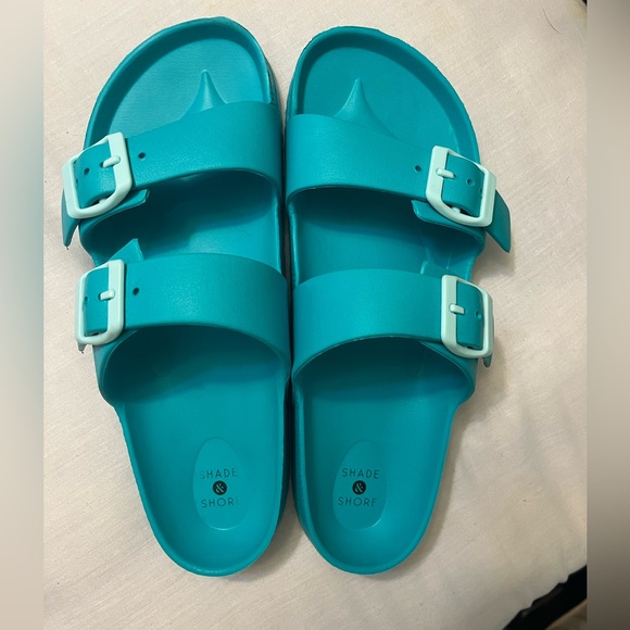 shade & shore flip flops